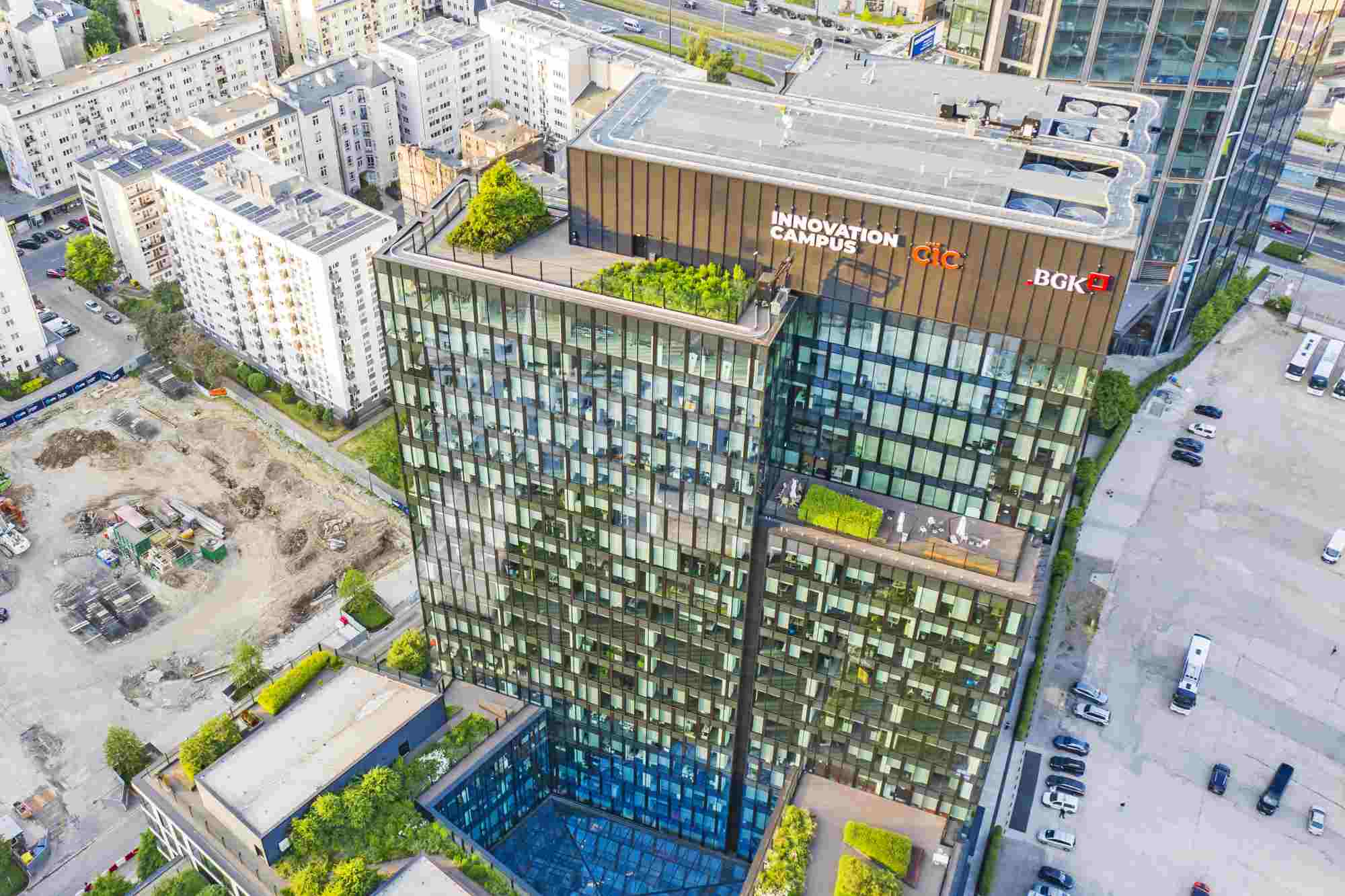 Chmielna 73 Warszawa otoczenie