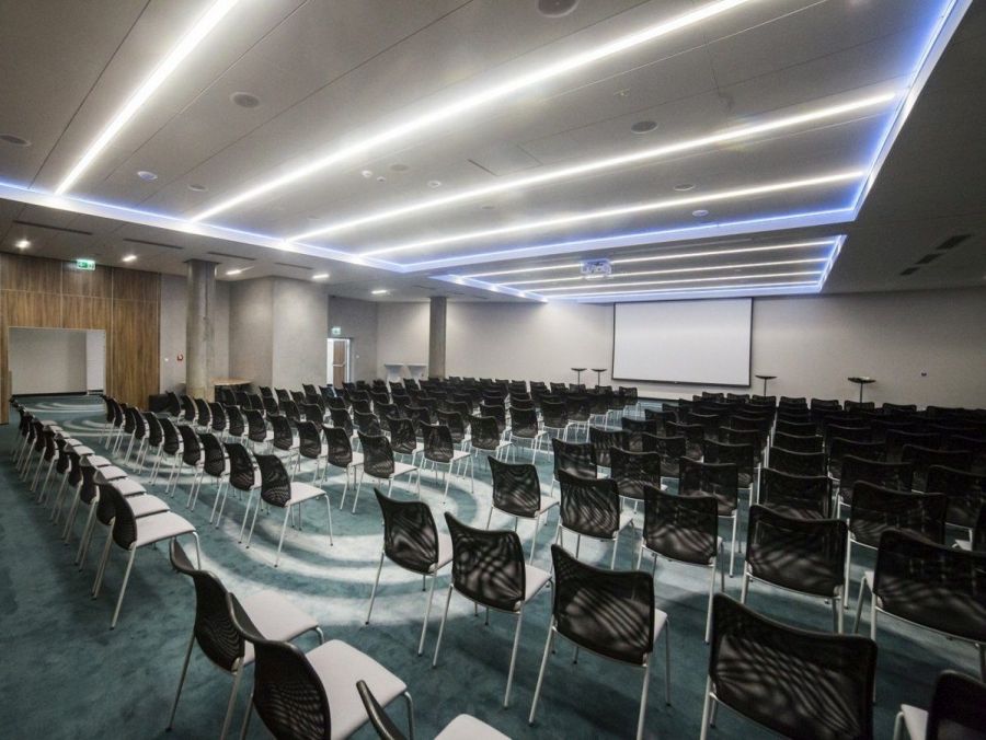 Sala konferencyjna w olsztyńskim hotelu Hotel Przystań Hotel Spa Olsztyn