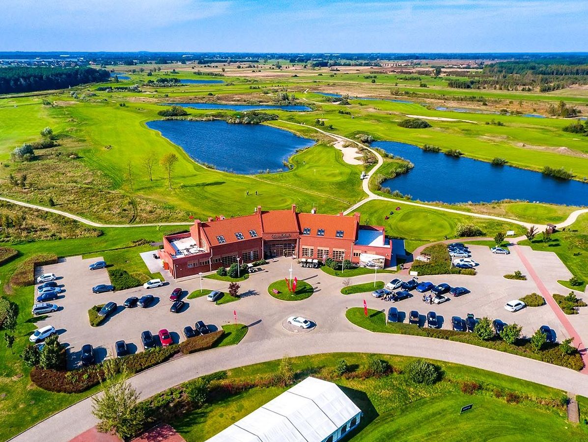 Hotel Sobienie Krolewskie resort golf club 