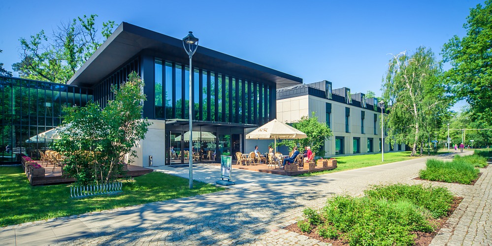 Eva Park Life and Spa Konstancin-Jeziorna budynek