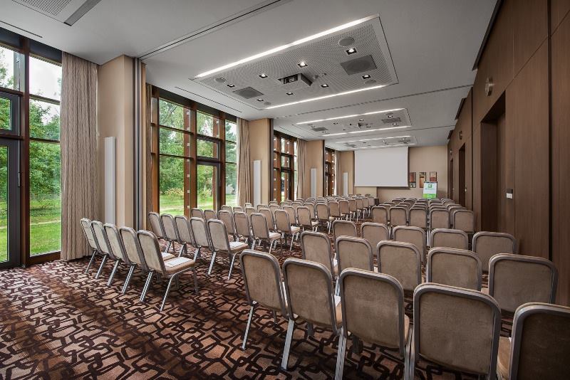 Holiday Inn Warszawa Józefów sale konferencyjne Warszawa Józefów Mazowsze