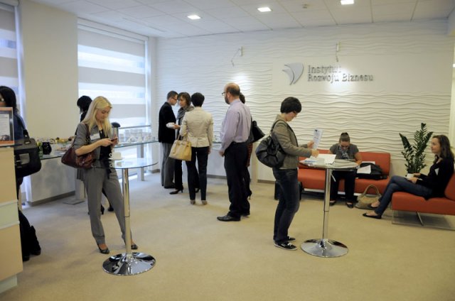 Sale konferencyjne: Na niewielkie konferencje, szkolenia i prezentacje